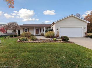 9210 Ozga St, Romulus, MI 48174