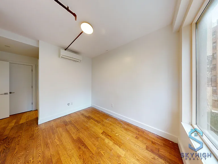 1801 Ocean Ave #3L — Photo 14