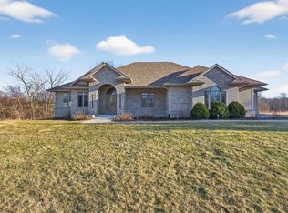 3090 59th Street Trl, Vinton, IA 52349