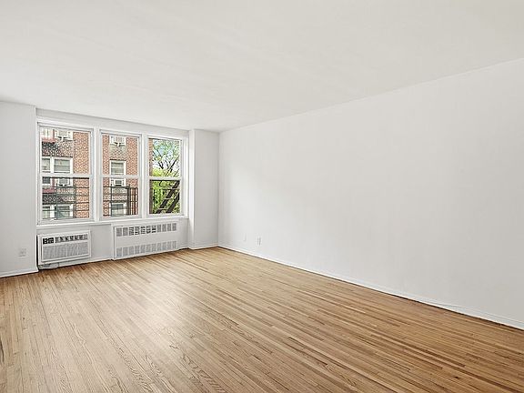 4th image of 400 E 17th St APT 600