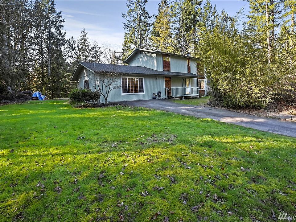 1st image of 747 SW Blackjack Ln