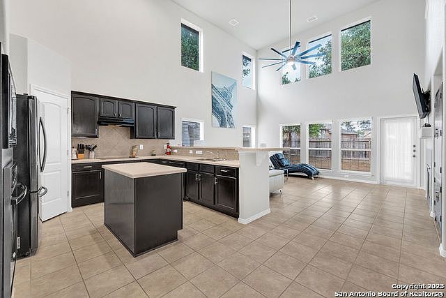 1st image of 10531 Avalon View