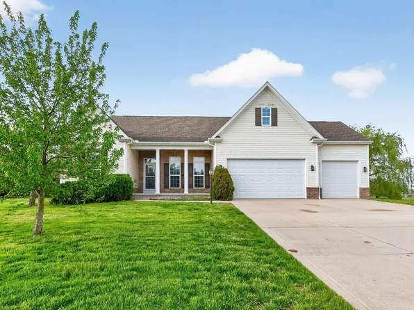 100 York Gate Dr, Pataskala, OH 43062