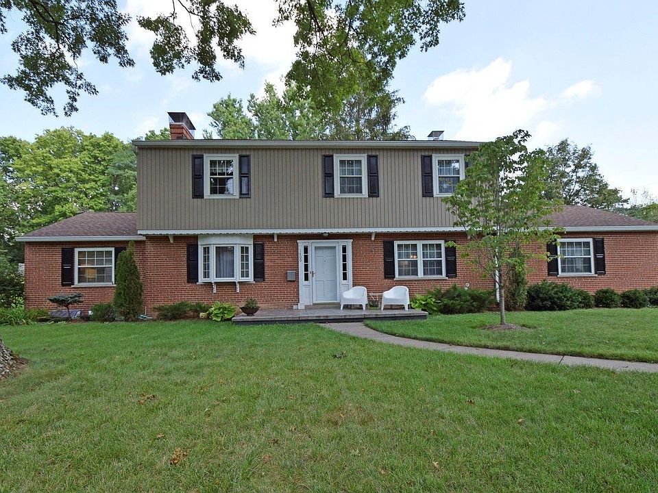 1st image of 1400 Oak Knoll Dr