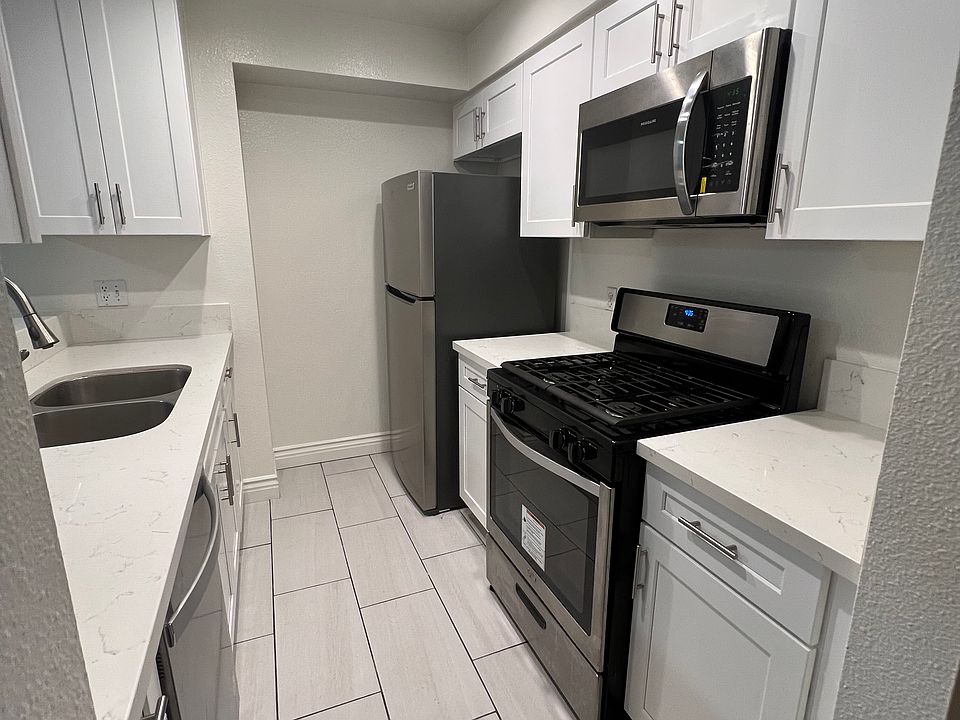 2nd image of 10911 Rochester Ave #205