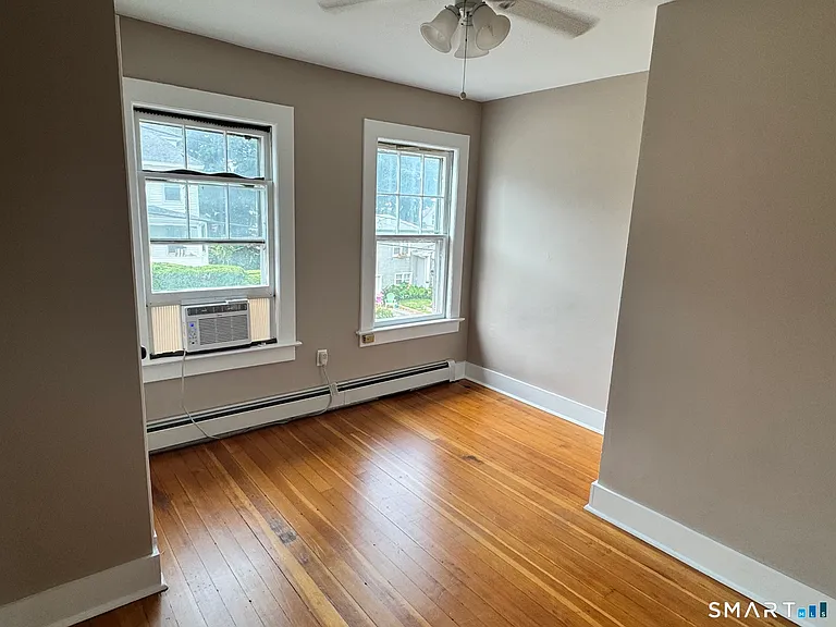 18 Spicer Ave — Photo 17