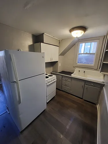 840 N Kansas Ave #BASEMENT Photo 1