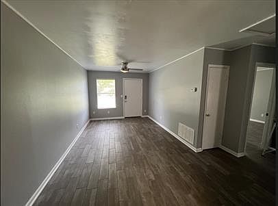 1st image of 305 E Walnut Ave #15406282