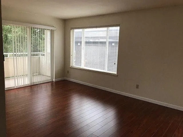 1 bed, 725 sqft, $1,700 — Photo 3