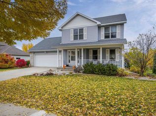 733 Valley View Dr, Stoughton, WI 53589