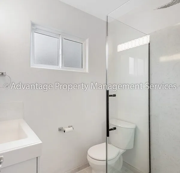 5936 Singing Hills Ave — Photo 8
