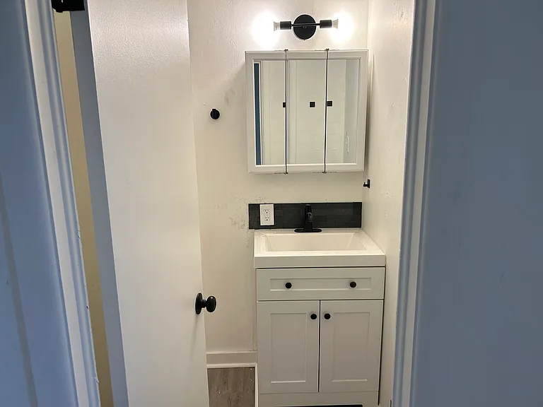 1843 Grove St #1-A — Photo 11