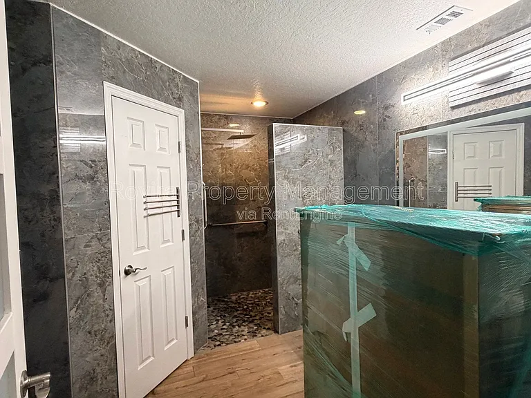 218 Ronaldale Ave — Photo 32