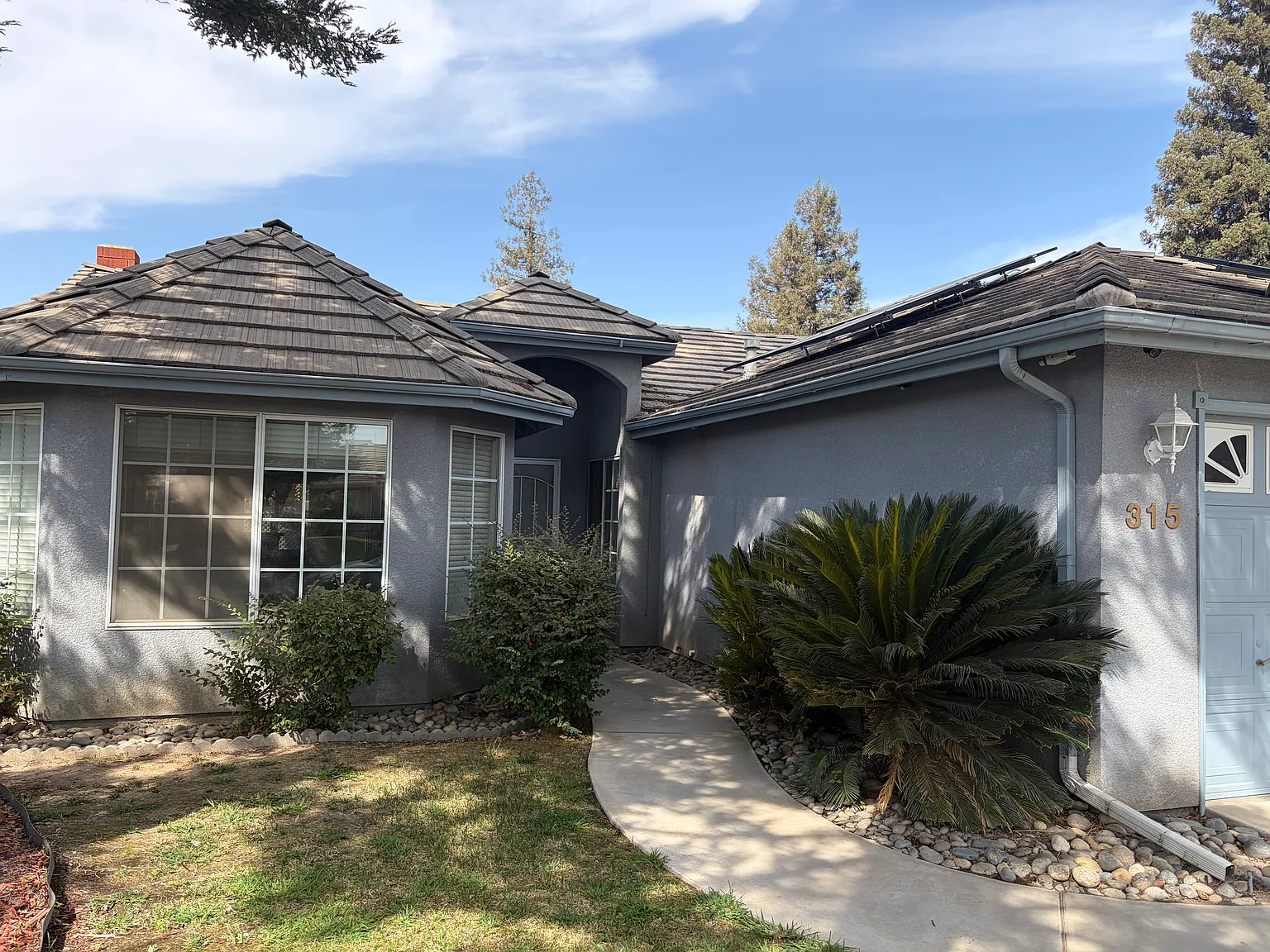4 bed, 1576 sqft, $2,800 — Photo 1