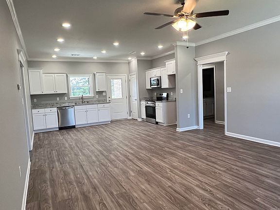 5th image of 1408 Rehoboth Dr
