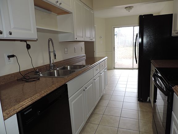 2nd image of 3718 Wax Myrtle Dr