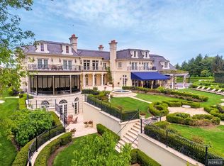 204 Vaccaro Dr, Cresskill, NJ 07626