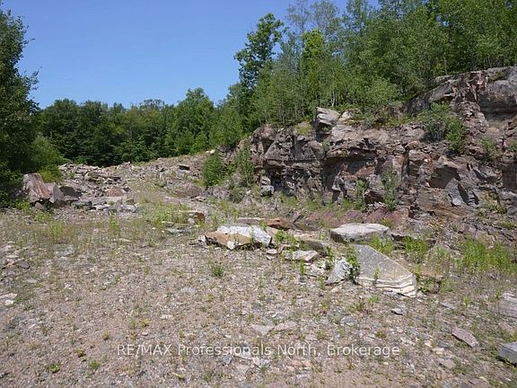 5th image of 1975 Queens Line Rd