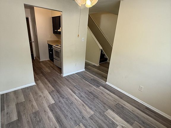 4th image of 1235 Teakwood Pl