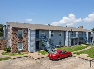 5305 Gulfway Dr, Groves, TX 77619