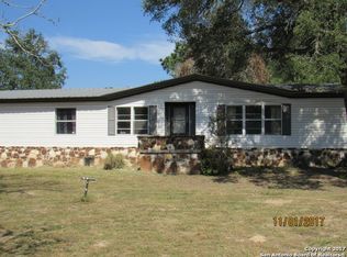 65 Keystone Ln, Poteet, TX 78065