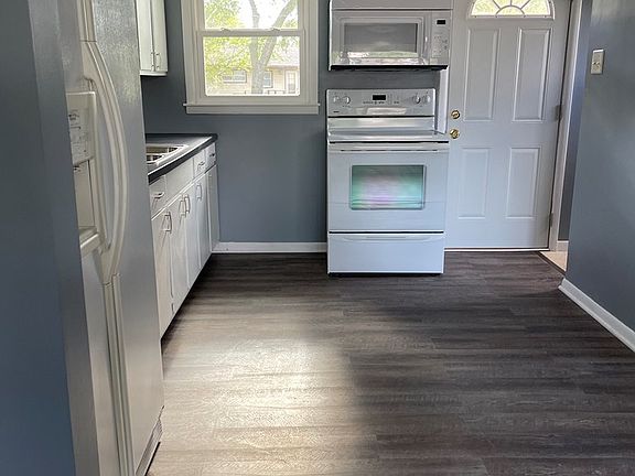 3rd image of 1512 Oak St