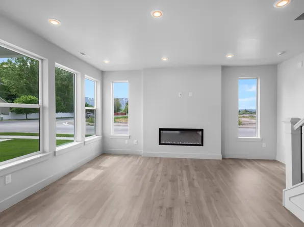 708 N 600 W #107, Tremonton, UT 84337