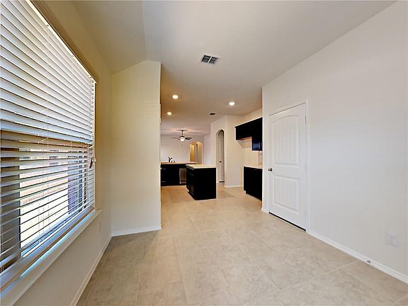 4th image of 2424 Evening Stone Dr