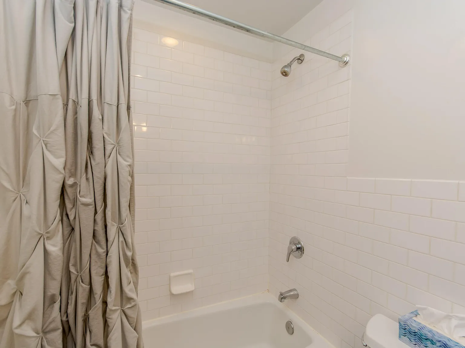 2131 N. Sheffield Ave. — Photo 4