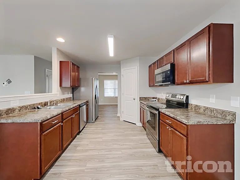 4114 Vershire Ave — Photo 4