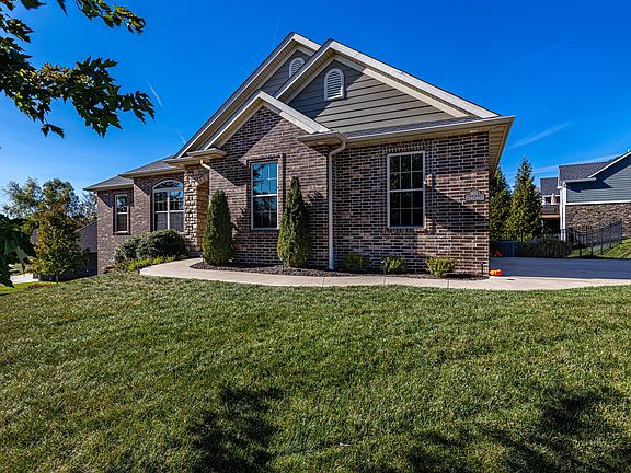 3rd image of 901 Cutters Corner Ln #L