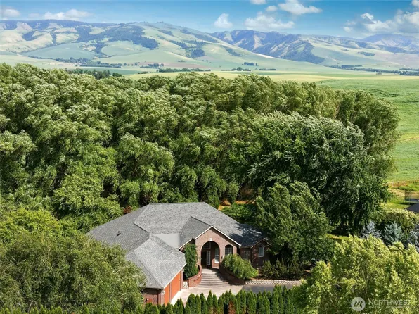 1629 Wheatcrest Road, Walla Walla, WA 99362