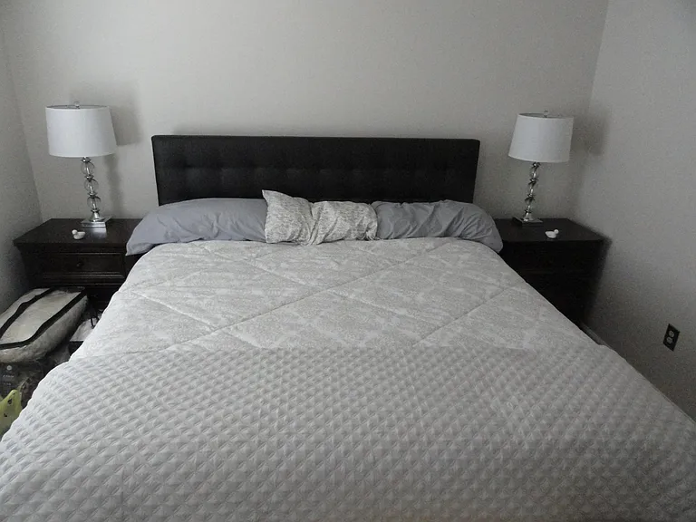 594 Thorncliffe Dr — Photo 8