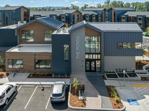 The Ponds on Alexander