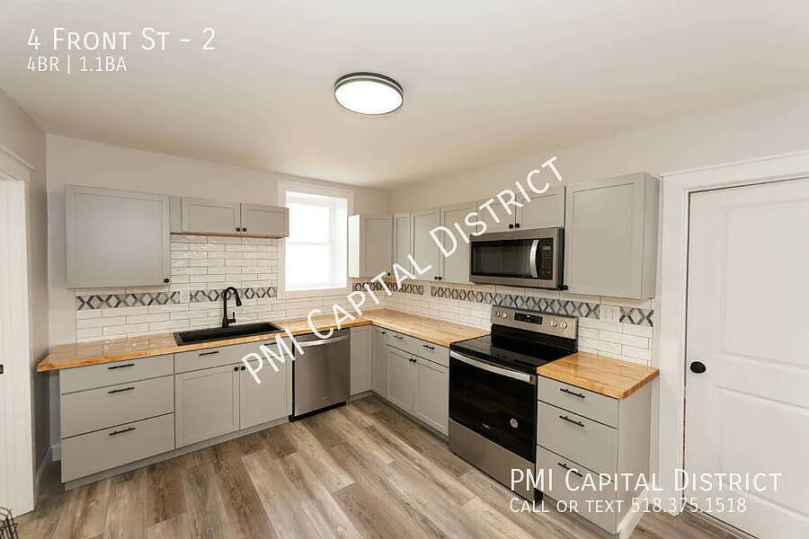 Recently Remodeled 4 Beds/1.5 Bath 2 level Apartment with Bonus Room, Stainless Steel Appliances,... — Photo 1