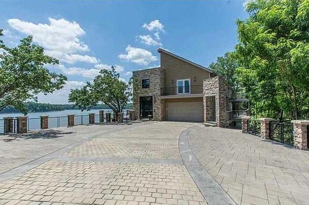 1st image of 1800 E Waters Edge Dr