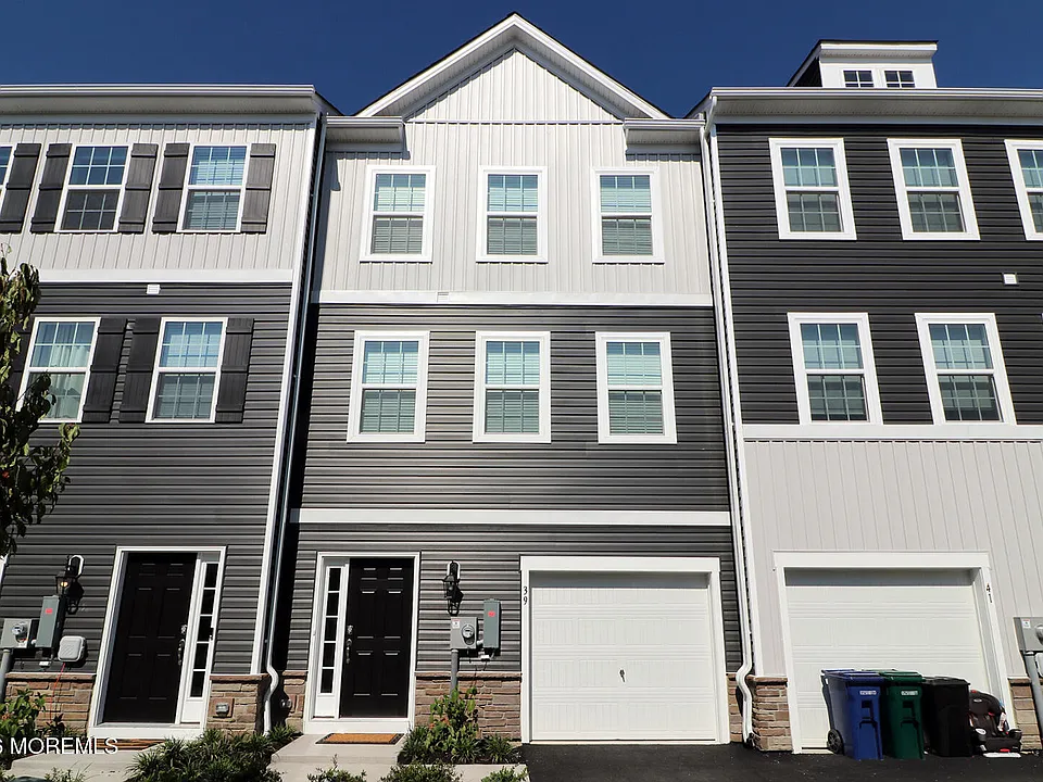 39 Baybreeze Dr