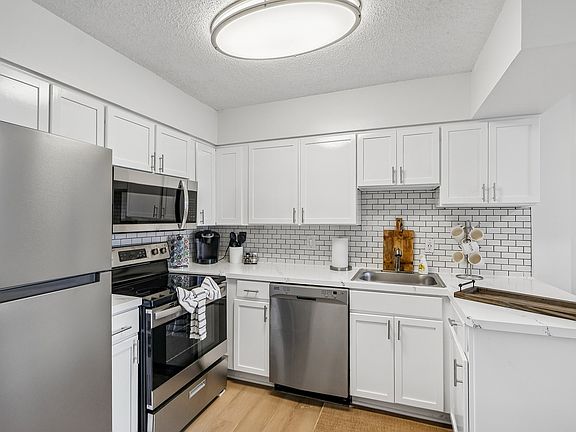 2nd image of 2801 Park Center Dr APT A1706