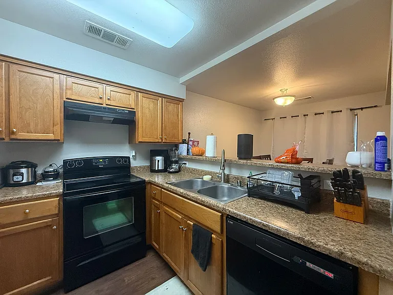 1190 S Winery Ave #234 — Photo 6