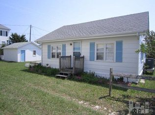315 S 3rd Ave, Kure Beach, NC 28449