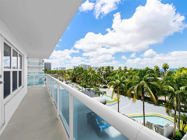 3900 Galt Ocean Dr #309 — Photo 22