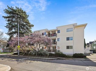 1215 N 90th St, Seattle, WA 98103