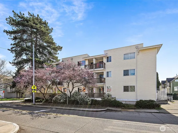 1215 N 90th N, Seattle, WA 98103