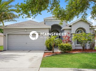 10724 Carloway Hills Dr, Wimauma, FL 33598