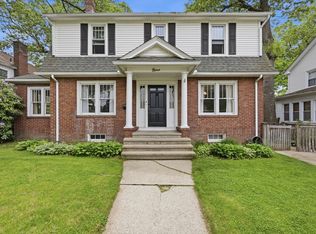 9 Texel Dr, Springfield, MA 01108