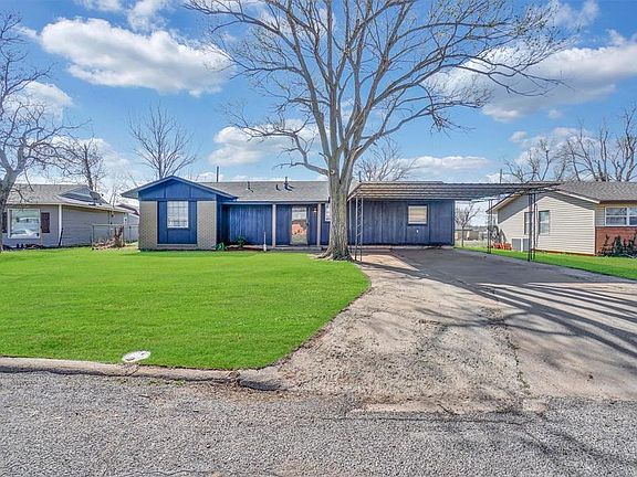 2nd image of 227 Hoover Cir