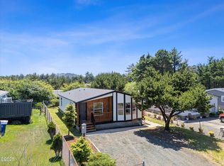 20 NE 72nd St, Newport, OR 97365