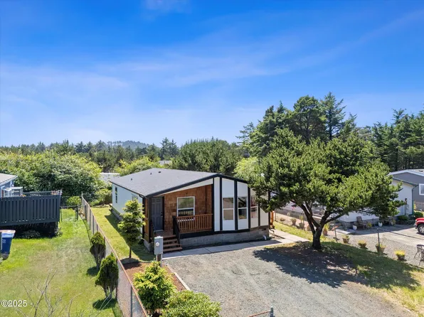 20 NE 72nd St, Newport, OR 97365