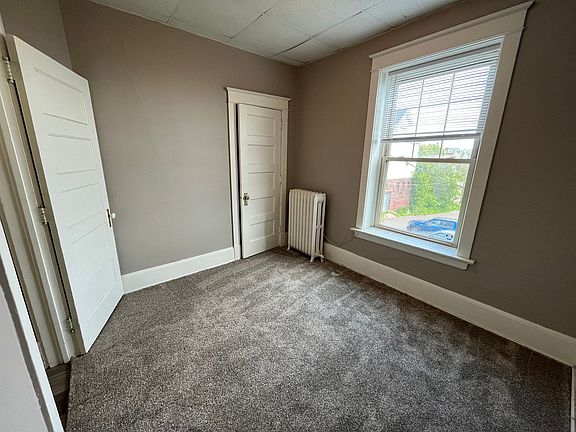 4th image of 110-114 N 6th Ave E APT 3