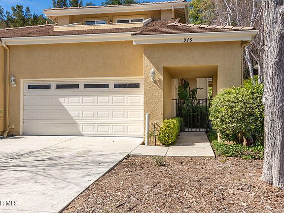 4th image of 979 Blue Mountain Cir